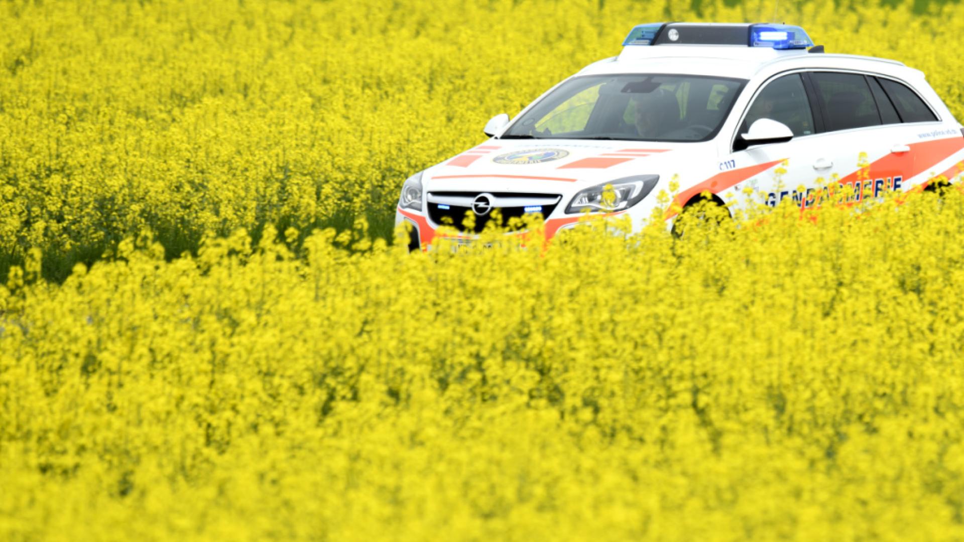 Un homme de 60 ans meurt coincé sous son tracteur à Savigny