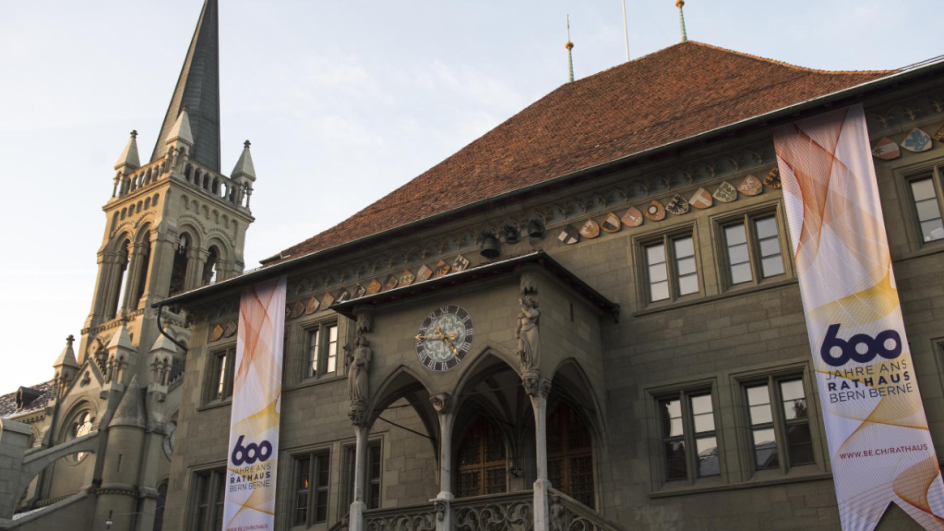 Salaires: peu de disparités entre les femmes et les hommes à Berne