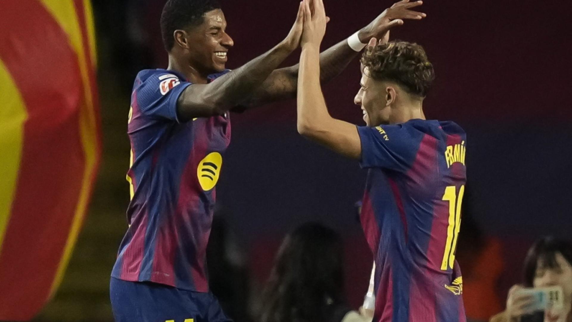 Barcelone bat Elche et revient à cinq points du Real