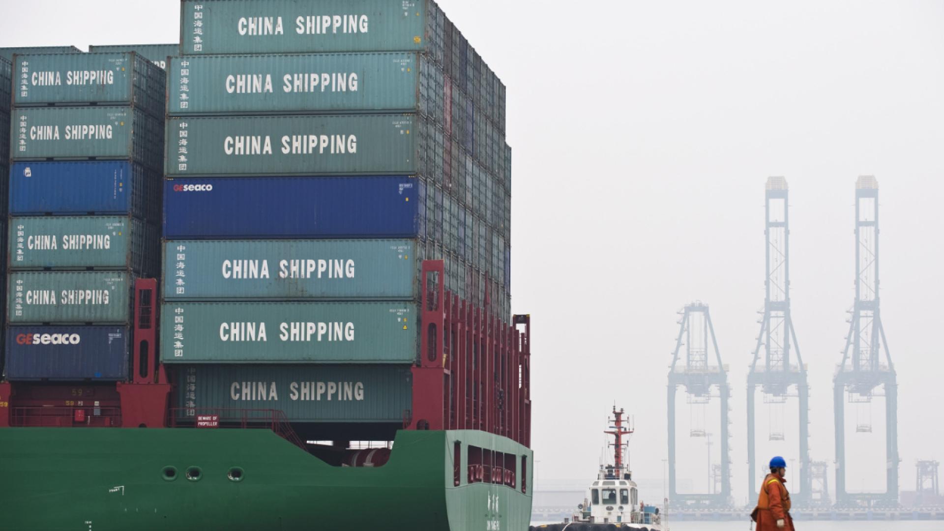 Chine: exportations en baisse pour la première fois en huit mois