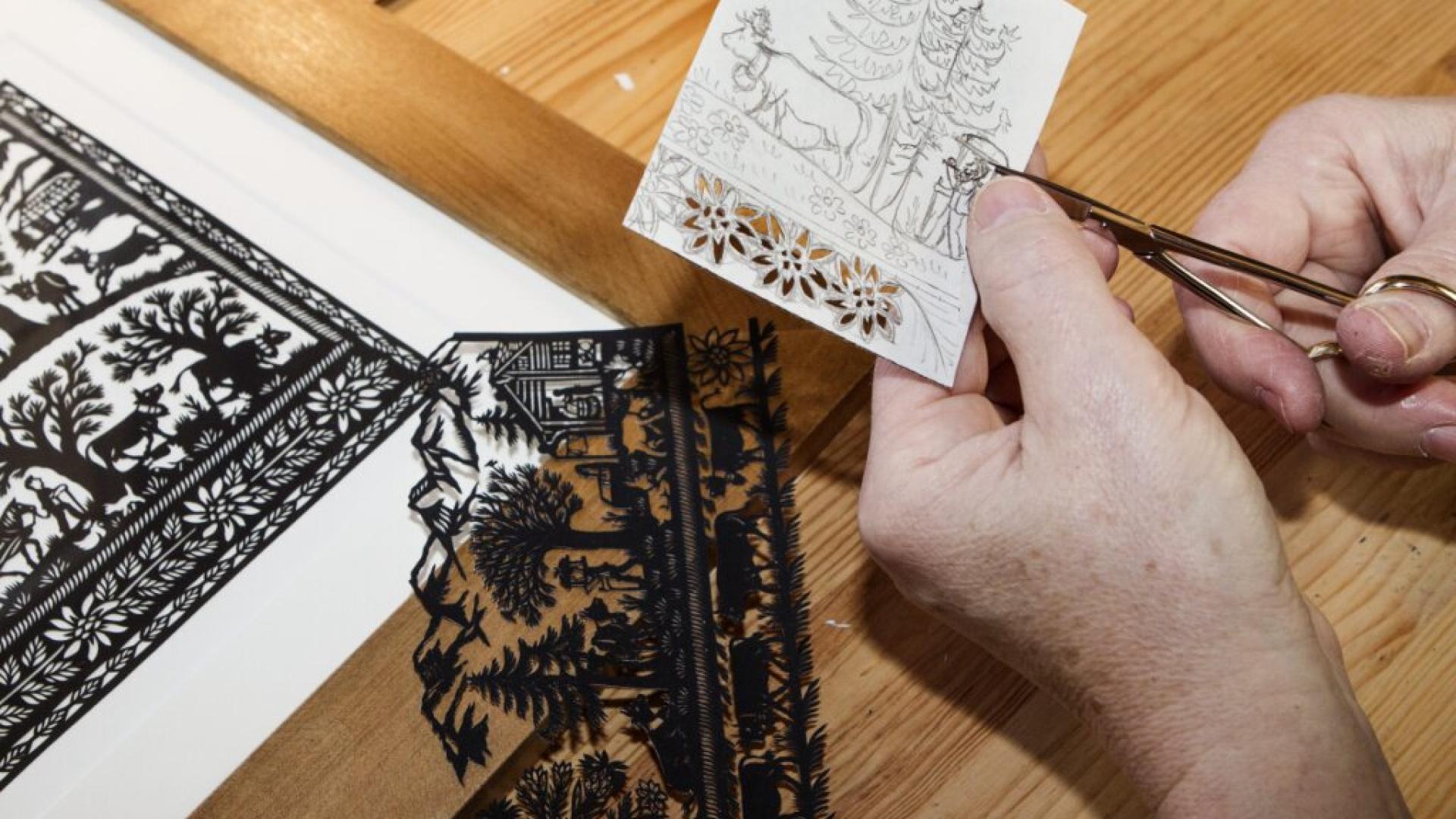 Papier découpé: grande exposition pour les 40 ans de l'association