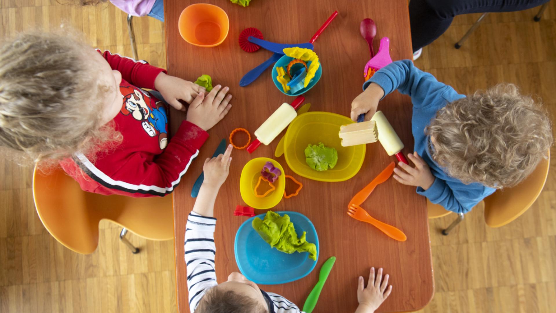 Petite enfance VS: majeure partie des salaires conformes