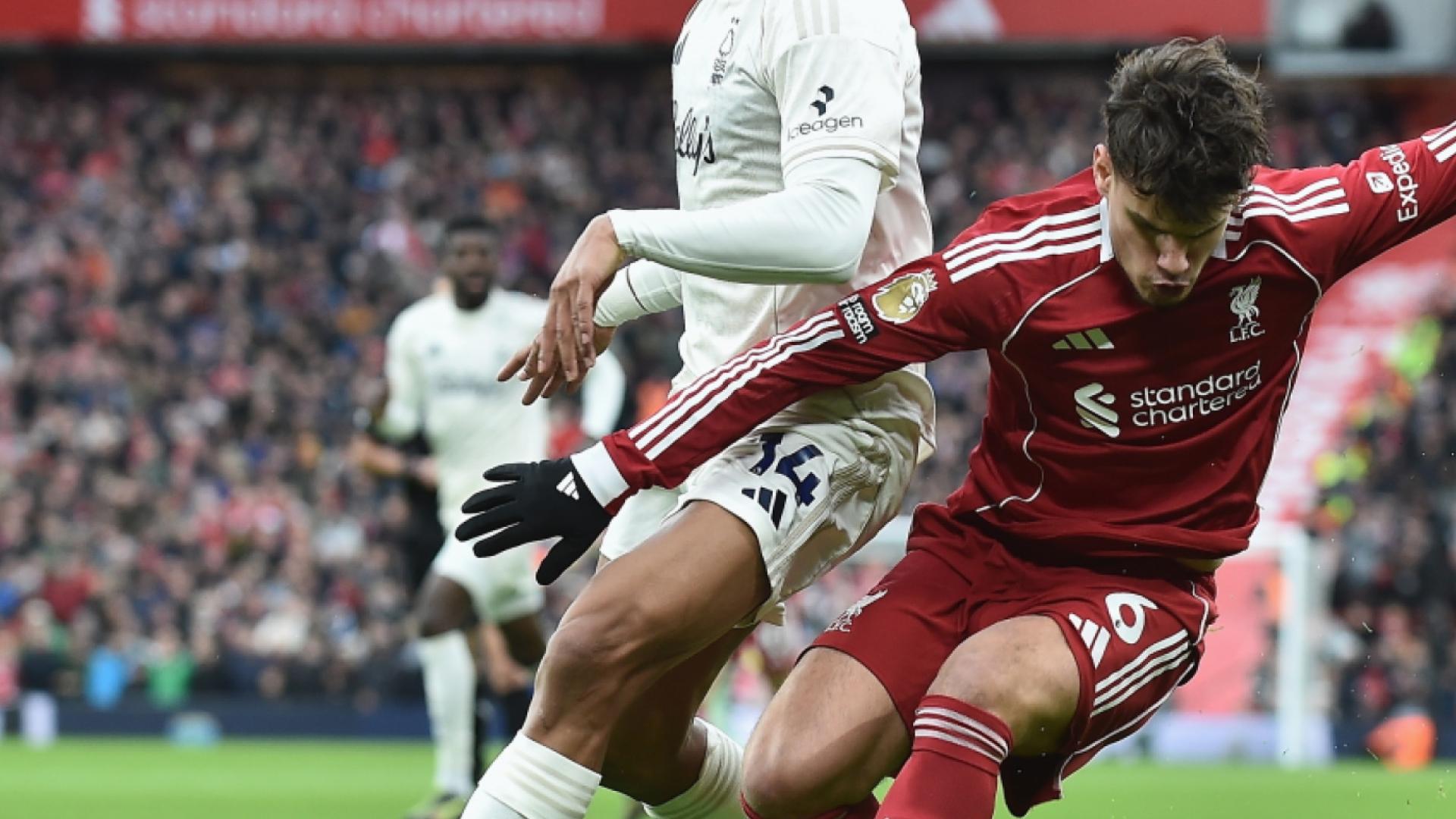 Premier League: Liverpool sombre à domicile contre Nottingham