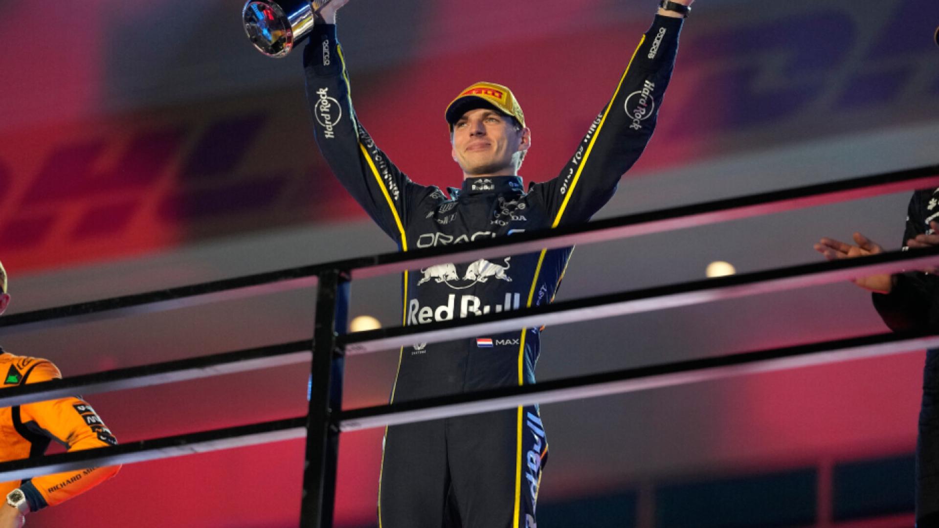 Verstappen s'impose à Las Vegas, les McLaren disqualifiées