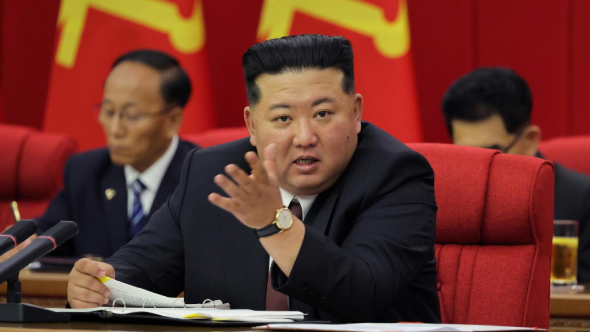 Corée du Nord : Kim Jong Un supervise un test d’arme de nouveau type