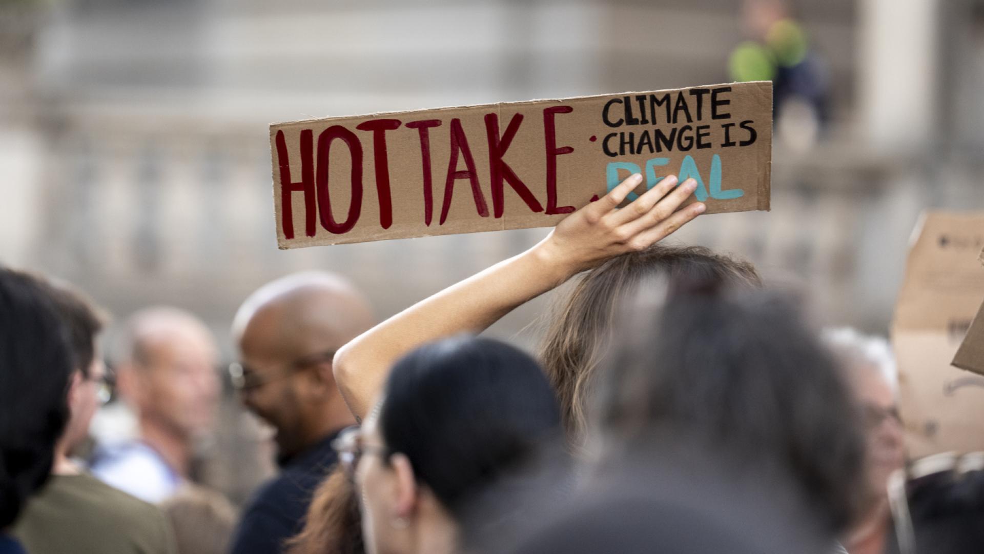 Neuchâtel : plus de 1500 manifestants pour la justice climatique