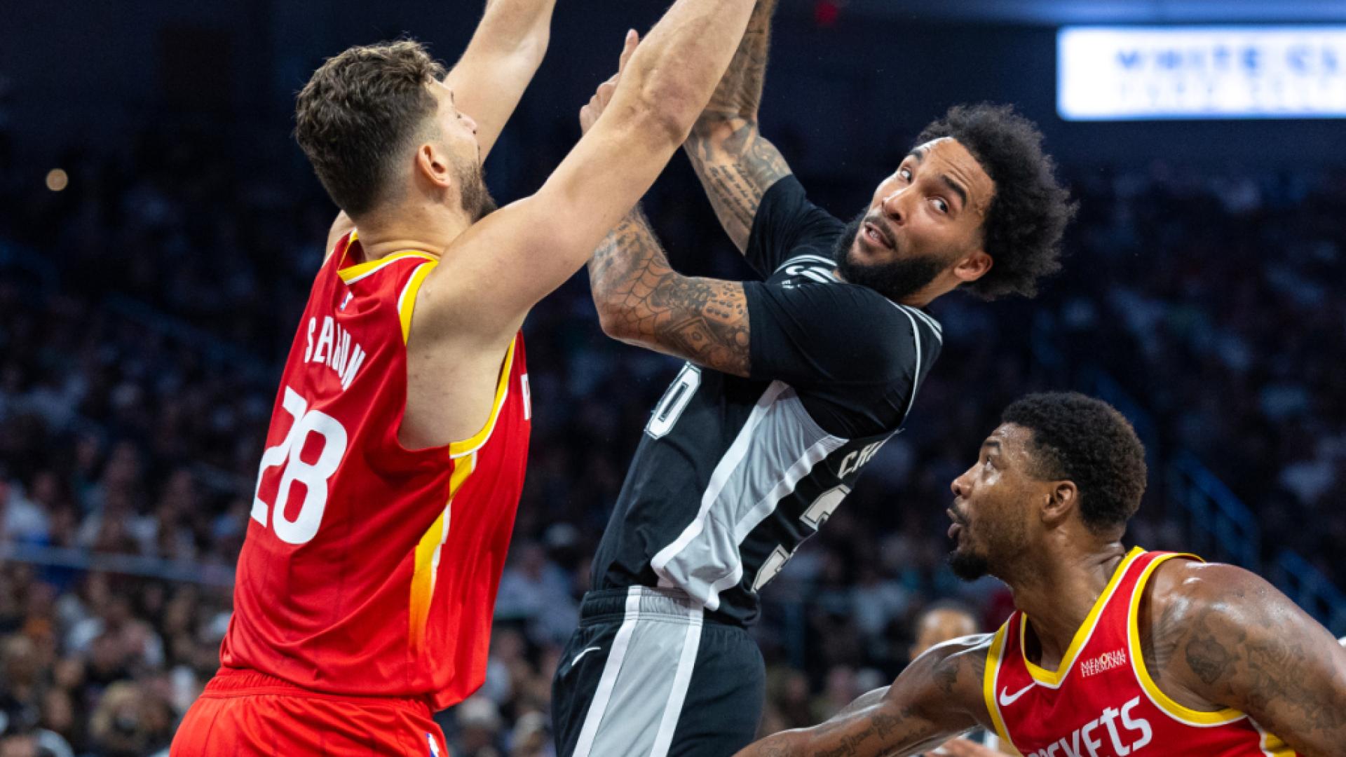 Houston bat San Antonio et s'impose en NBA face à Wembanyama