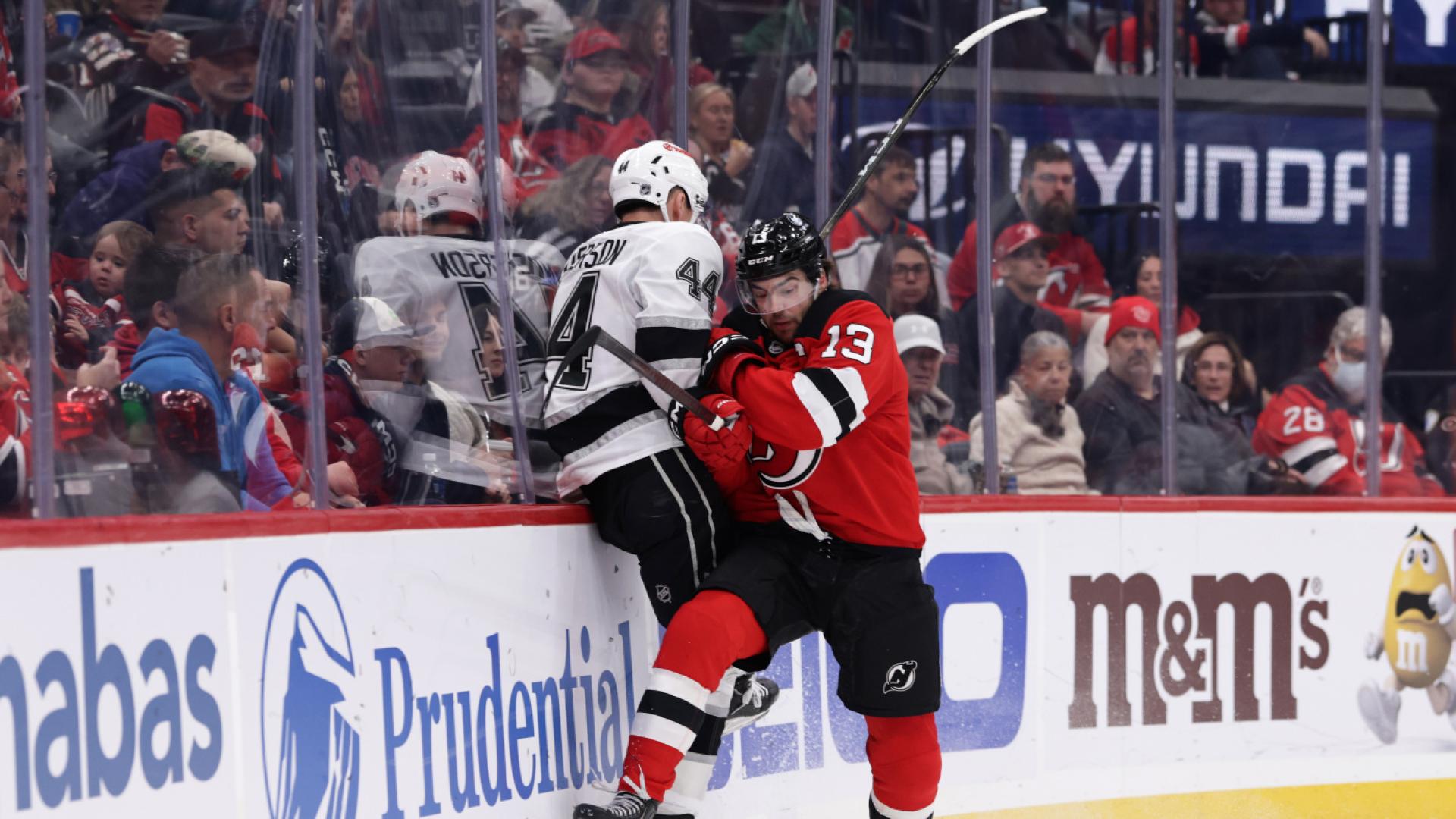 Devils : troisième succès consécutif en NHL face aux Kings - La Télé